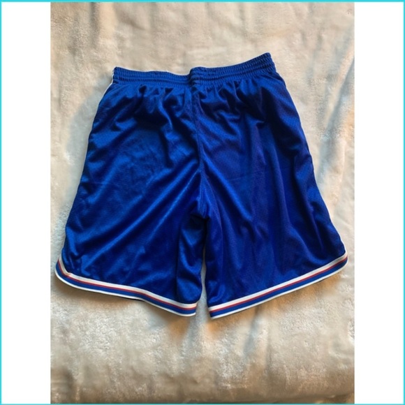 Mens Champion Shorts - Picture 2 of 3